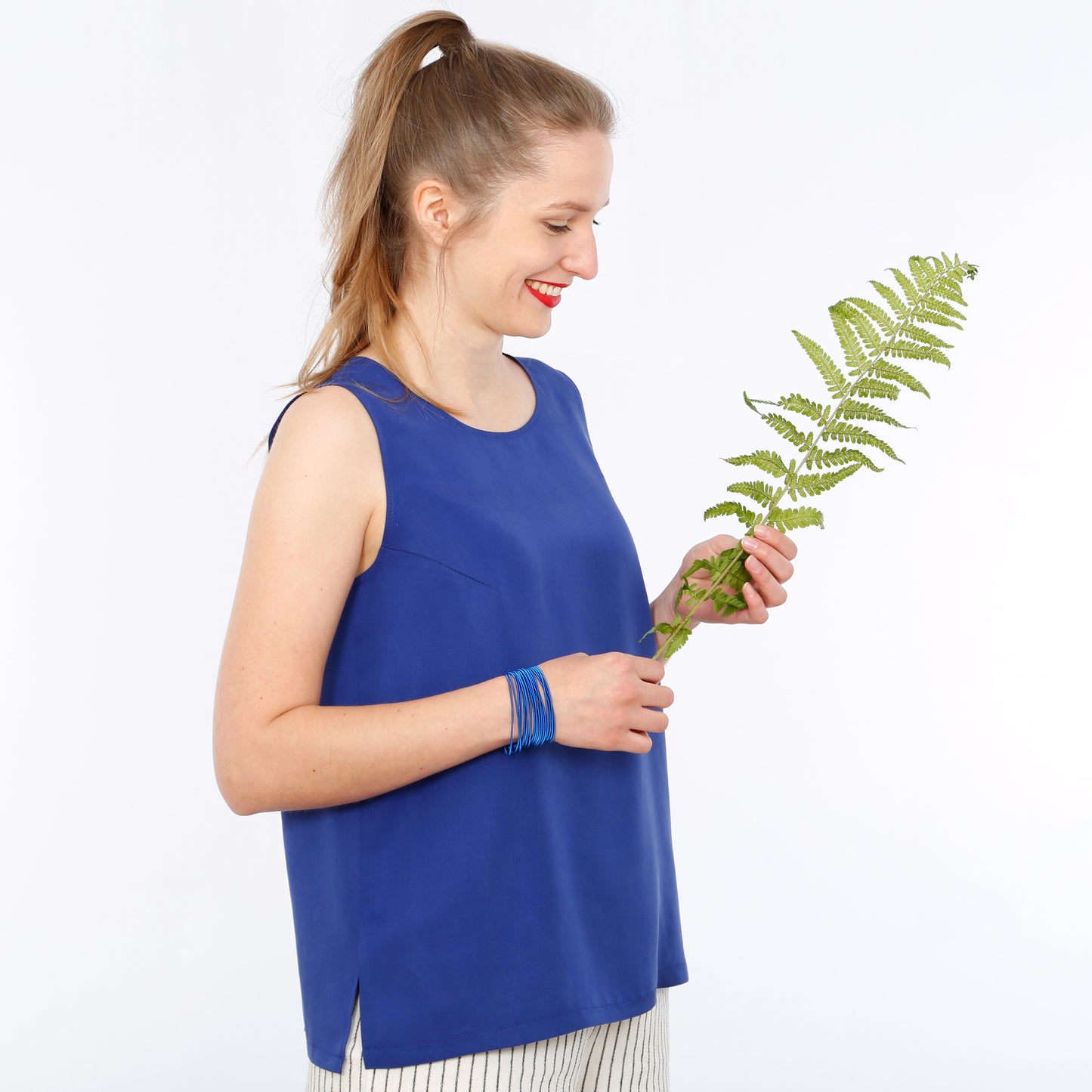 Top avec pinces du poitrine Madame MERLE