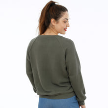 Charger l&#39;image dans la galerie, Madame SVENJA • Pullover simple avec manches raglan