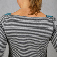 Charger l&#39;image dans la galerie, Madame MARLENE • T-shirt basique avec des empiècements aux épaules